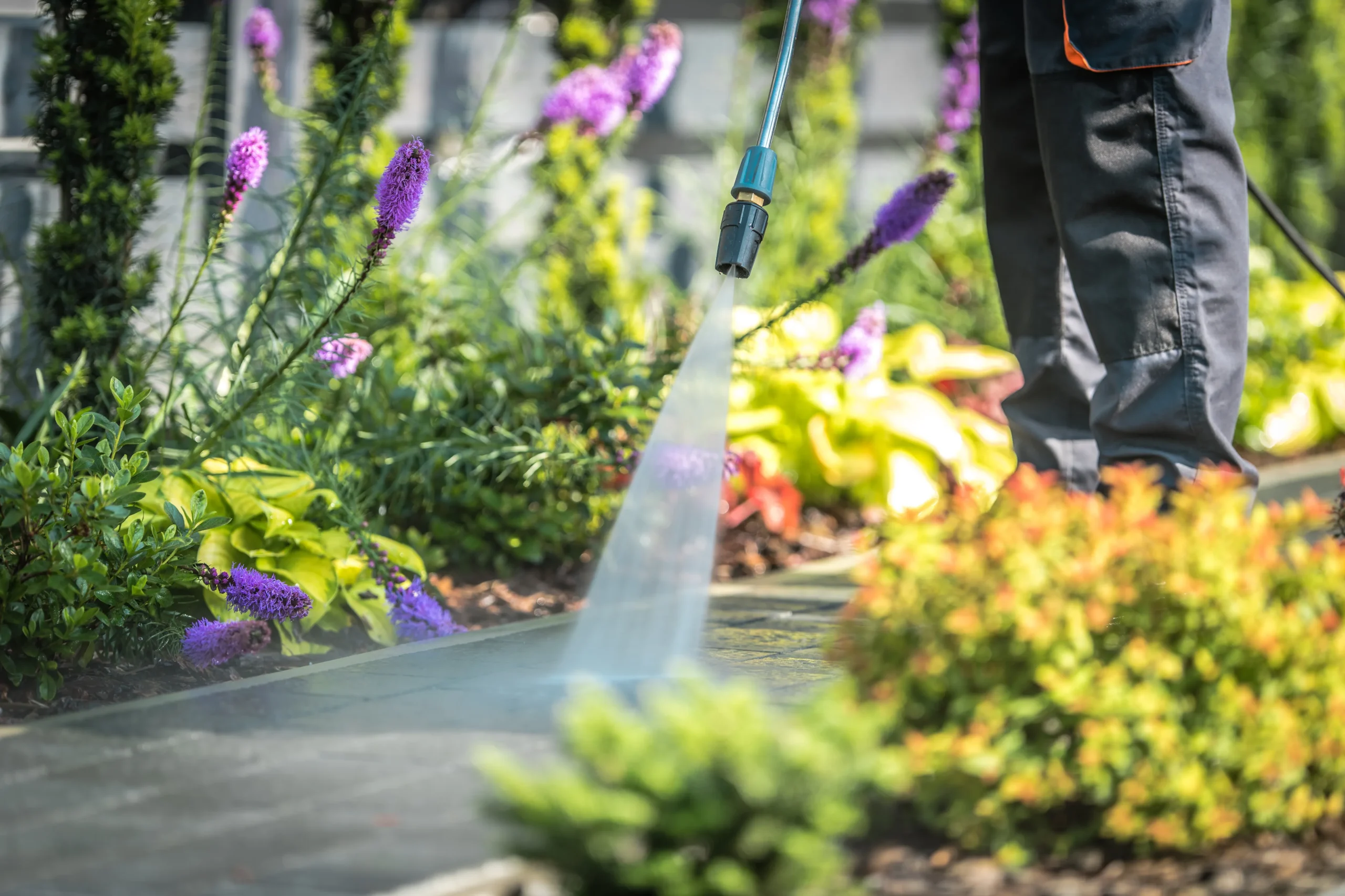 Power washing garden paths Connecticut — Roldan Landscaping